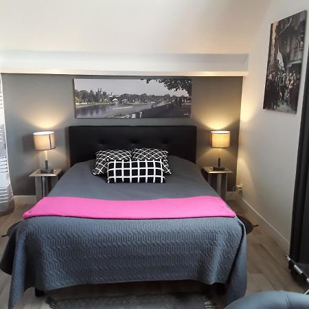 Clos Du Bourg Bed & Breakfast Saint-Cyr-en-Val Dış mekan fotoğraf