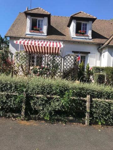 Clos Du Bourg Bed & Breakfast Saint-Cyr-en-Val Dış mekan fotoğraf